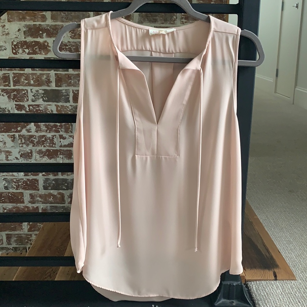 Light Pink Sleeveless Blouse SzM